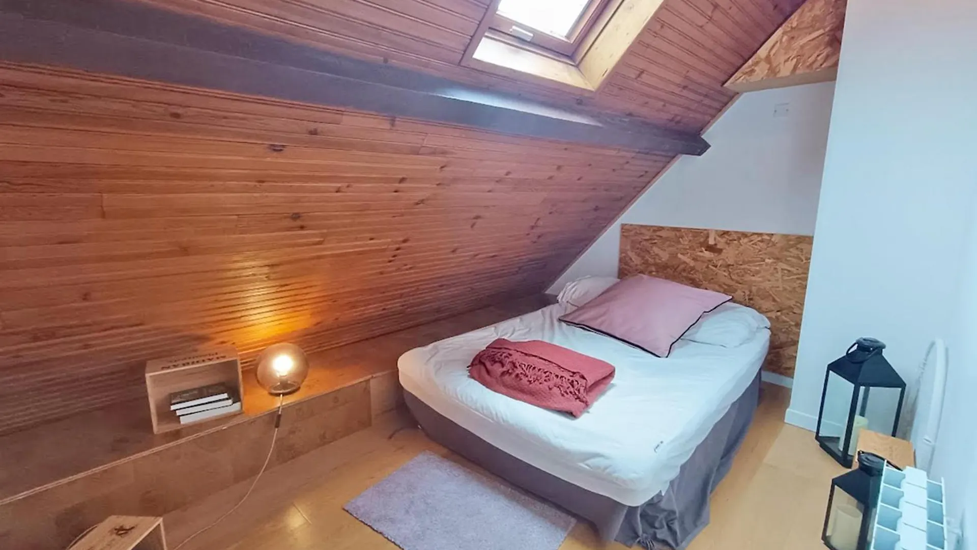Bagnères-de-Luchon Le Nid De Juliette, T3 Duplex, Parking, Cave 아파트 프랑스
