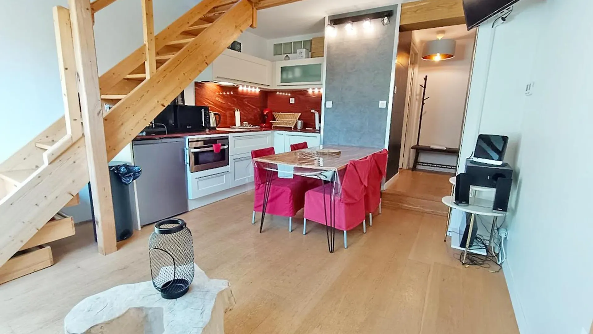 Bagnères-de-Luchon Le Nid De Juliette, T3 Duplex, Parking, Cave 아파트 프랑스
